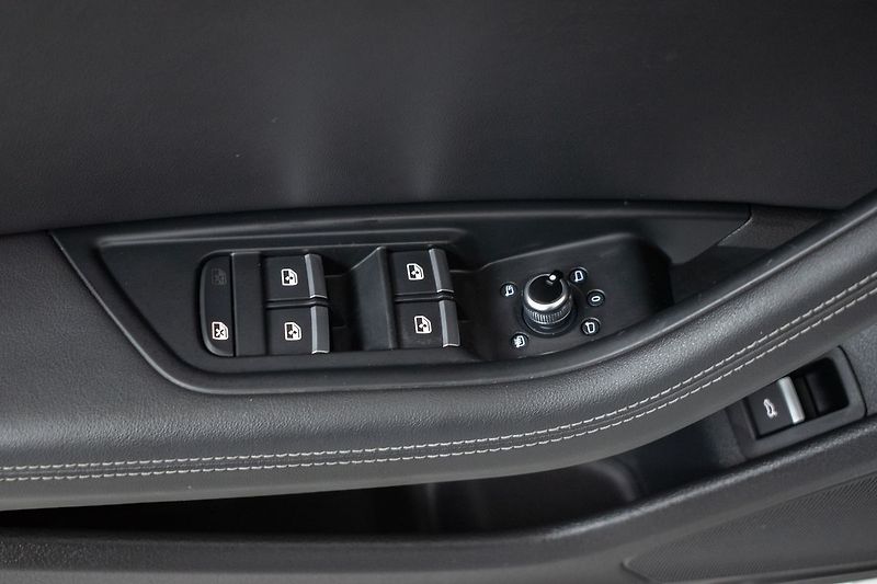 Audi A4 2.0 TDI S-LINE*ACC*TAŽNÉ*DPH* - fotka 16 z 42