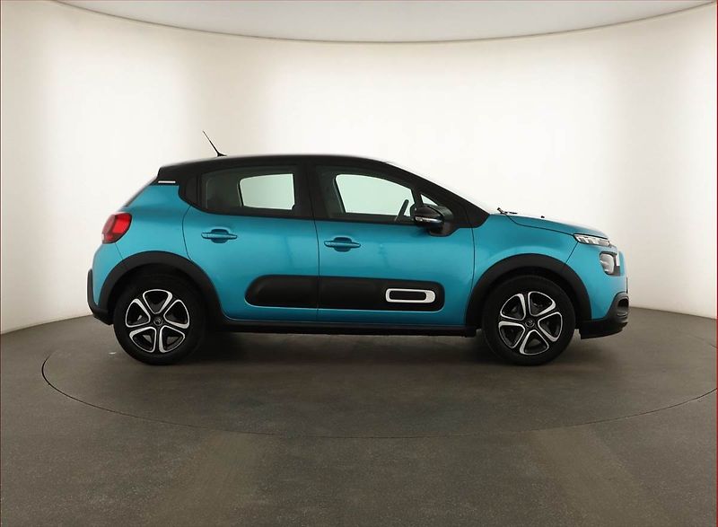 Citroën C3 (2022) 1.2 PureTech, Serv.kniha - fotka 6 z 13