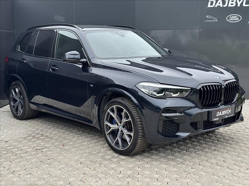 BMW X5 3,0 40i xDrive M-Packet ČR DPH - fotka 2 z 26
