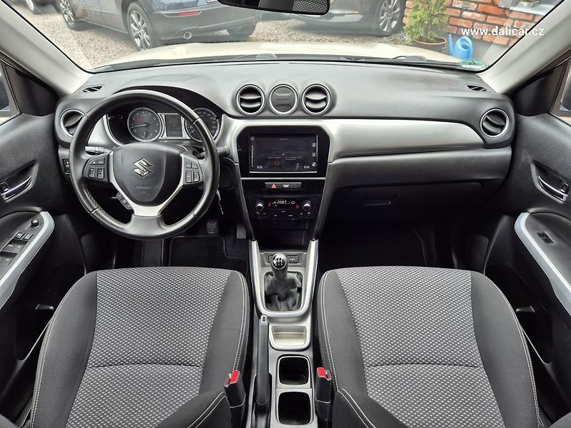 Suzuki Vitara (2017) 1.6VVT 88KW COMFORT NAVI - fotka 22 z 52