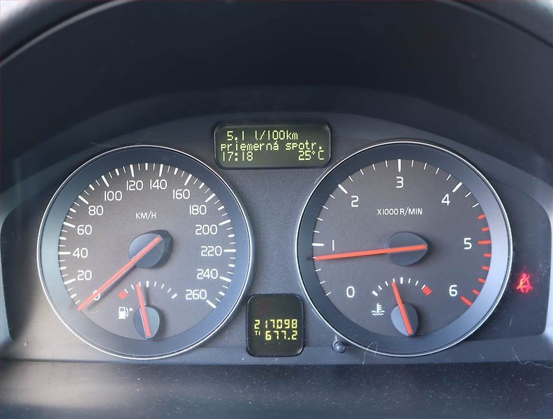 Volvo V50 (2011) D2, Tempomat, Park. senzory - fotka 11 z 16