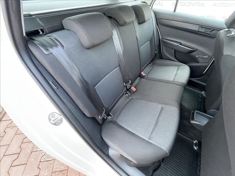 Škoda Fabia 1,0 TSi,1.maj.,ČR,Nové rozvody - fotka 18 z 19