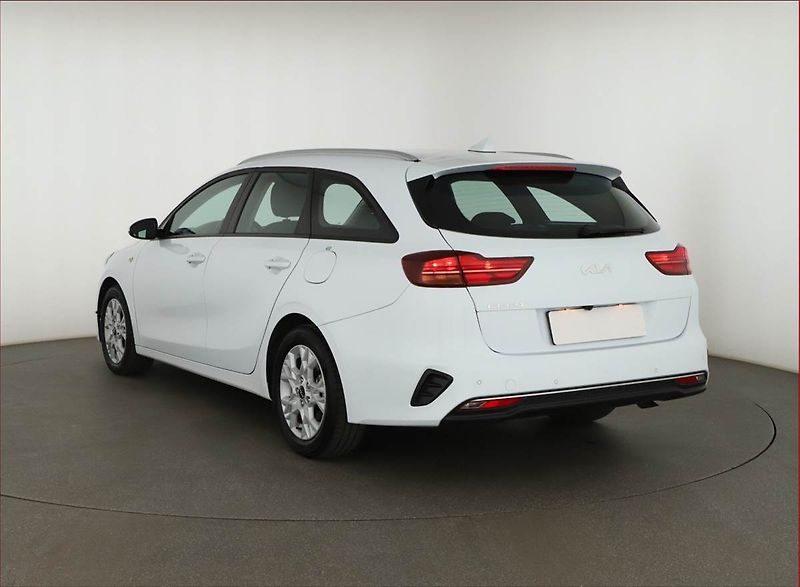 Kia Ceed (2023) Spin 1.0 T-GDI, SPIN, DPH - fotka 4 z 14