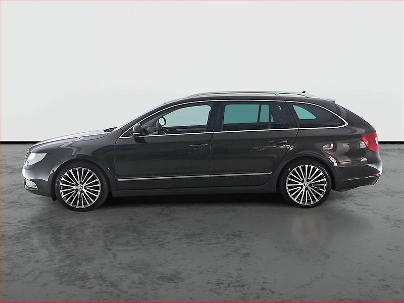 Škoda Superb (2012) 2.0 TDI, 4X4, Navi, Xenony - fotka 3 z 22