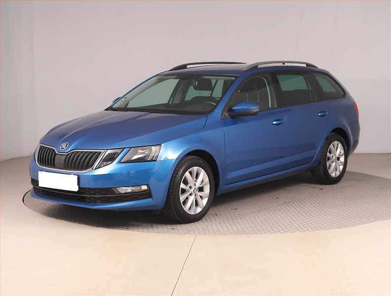 Škoda Octavia (2018) 1.4 TSI, Navi, Tempomat - fotka 2 z 18