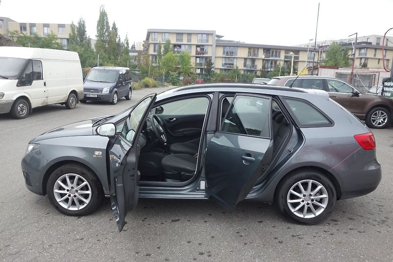 Seat Ibiza 1,4i63kW  Kombi COPA ! - fotka 16 z 30