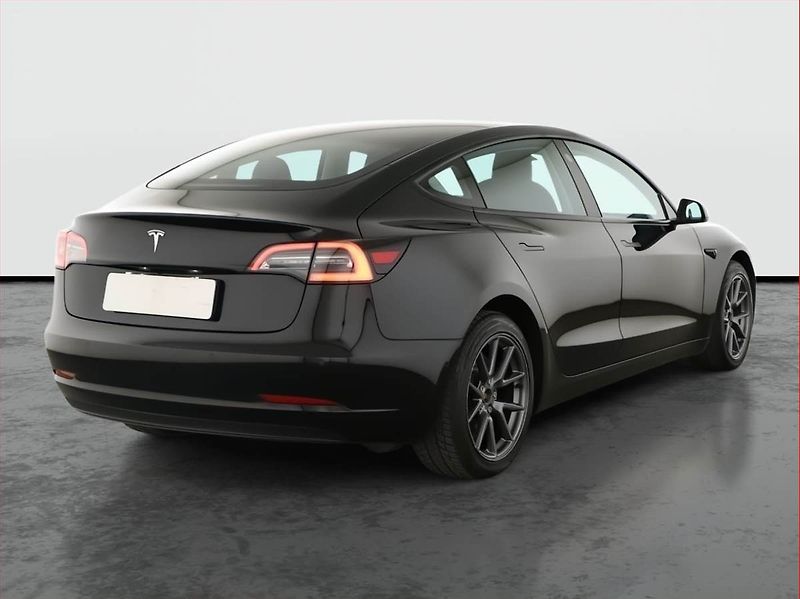 Tesla Model 3 (2021) Std Range Plus LFP, SoH 92% - fotka 5 z 28