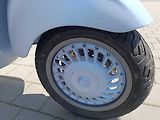 Vespa 946 (2025) 946 Snake Azzuro (sleva 20.000 - náhled 11