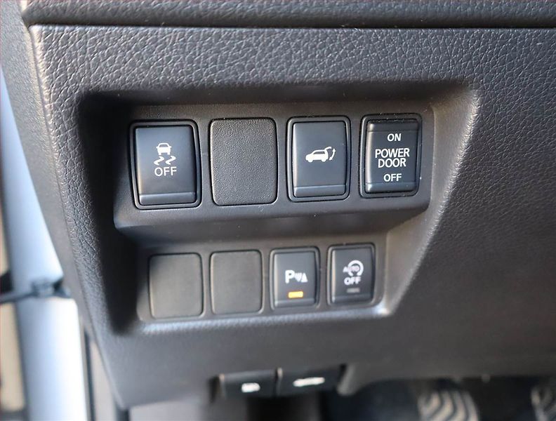 Nissan X-Trail (2015) 1.6 dCi, 4X4, Navi, Xenony - fotka 25 z 26
