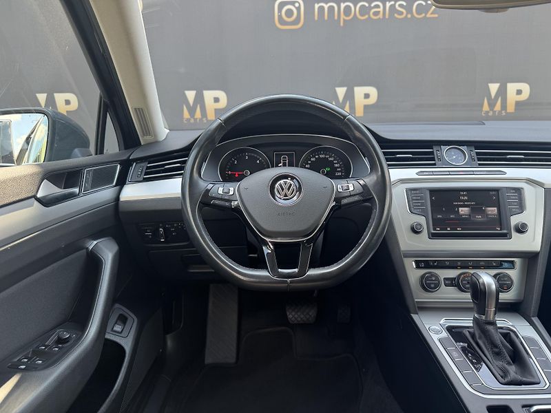 Volkswagen Passat (2015) B8 2.0TDi DSG Comfort+,el.kufr - fotka 13 z 52