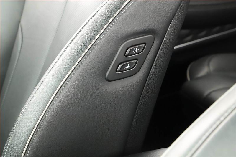 Hyundai Santa Fe (2023) Premium 2.2 CRDi - fotka 13 z 20