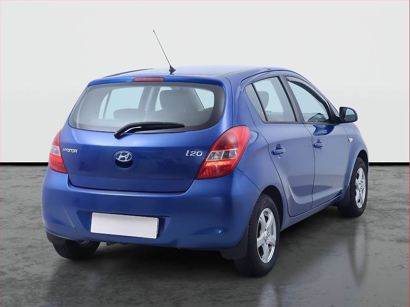Hyundai i20 (2009) 1.4, Tažné, jezdí výborně - fotka 5 z 14