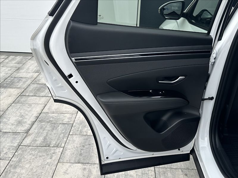 Hyundai Tucson 1,6 T-GDI 150PS  Smart A/T - fotka 15 z 55