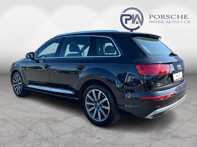Audi Q7 50 TDI QUATTRO 210 KW - fotka 4 z 25
