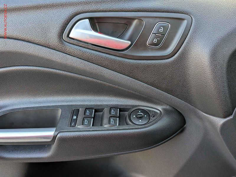 Ford Kuga (2018) 1.5 EB, 2.maj,ČR, Navi - fotka 12 z 14