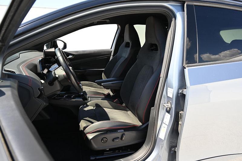 Volkswagen ID.4 GTX 4x4 (82kWh) SoH 92,3  DPH - fotka 30 z 48