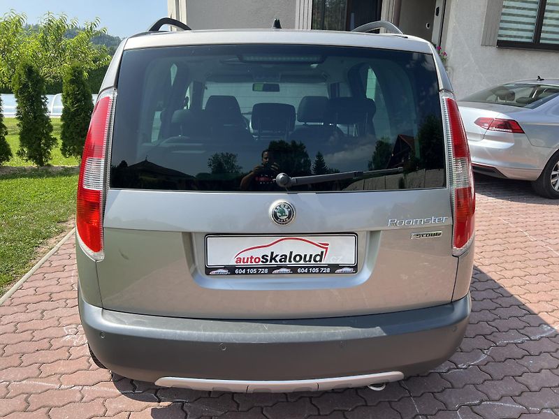 Škoda Roomster 1.9TDI 77KW,SCOUT,DIGI,PANORAM - fotka 6 z 41