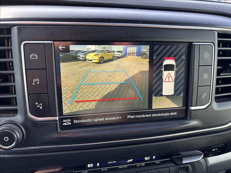 Citroën SpaceTourer 2,0 BlueHDi S&S Shine  L1 - fotka 34 z 43