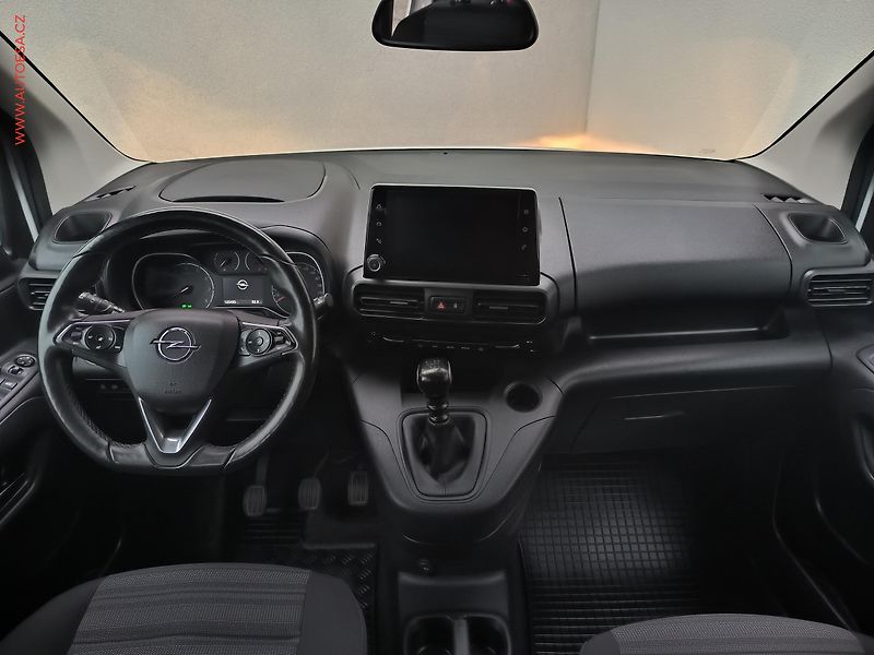 Opel Combo (2022) 1.5CDTi, 1.maj,ČR, Elegance - fotka 8 z 20