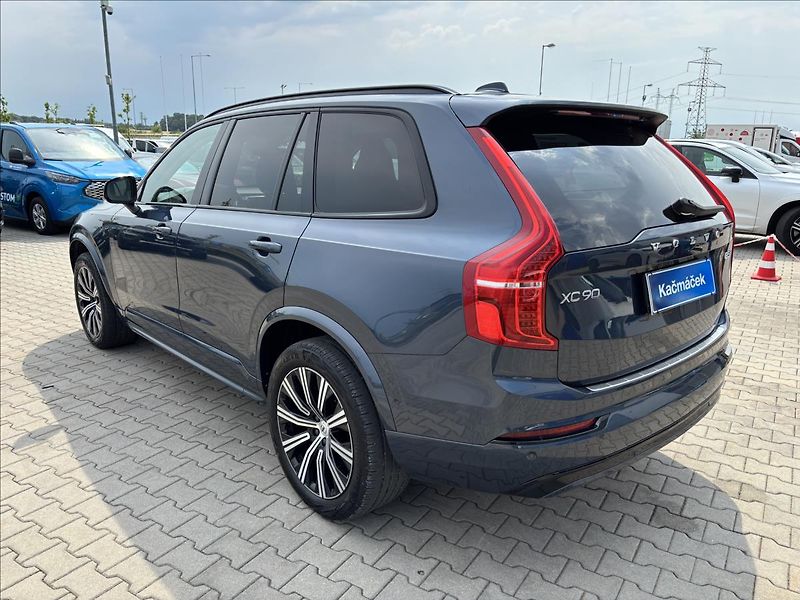 Volvo XC90 2,0 B5 AWD Plus Dark - fotka 3 z 46