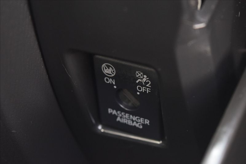 Mazda 3 1,5 74KW SKYAKTIV-G ALU KLIMA - fotka 37 z 38