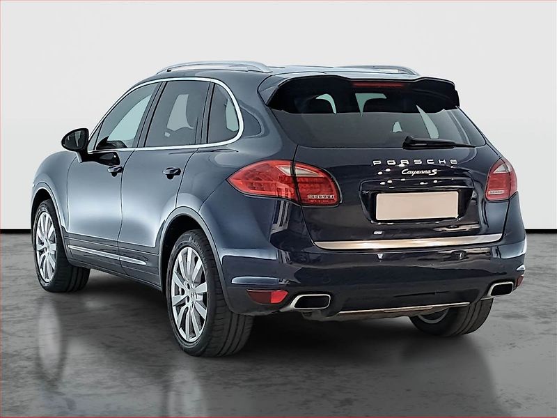 Porsche Cayenne (2011) S, 4X4, Automat, Kůže, Navi - fotka 4 z 27