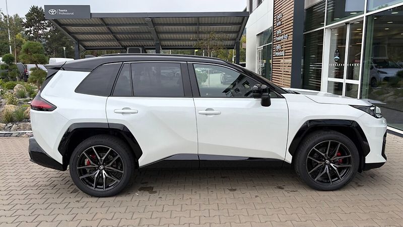 Toyota RAV4 4x4 PHEV GR Sport - fotka 6 z 23