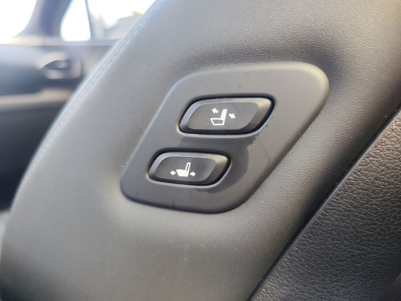 Hyundai Santa Fe 2.2 CRDi/142kW Luxury PNM DCT - fotka 16 z 39