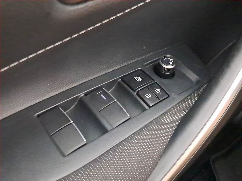 Toyota Corolla (2024) Comfort 1.8 Hybrid - fotka 16 z 19