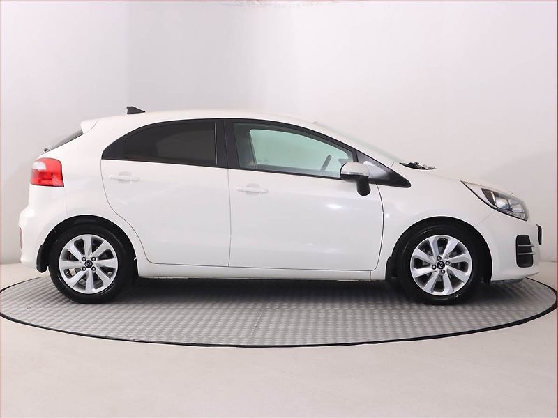 Kia Rio (2016) 1.25 CVVT, Serv.kniha - fotka 6 z 16