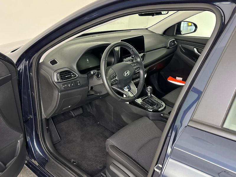 Hyundai i30 Smart DCT - fotka 6 z 26