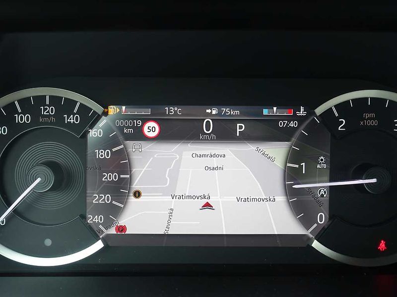 Land Rover Discovery Sport 2,0 R-Dynamic SE D200 - fotka 22 z 36