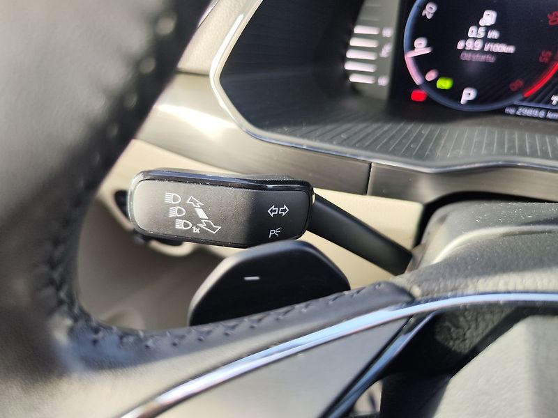 Škoda Superb 2.0 TDI/147kW Style DSG 4x4 - fotka 28 z 34