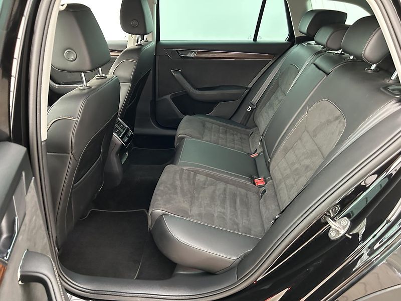 Škoda Superb 2.0 TDI 4x4 Scout - fotka 24 z 31