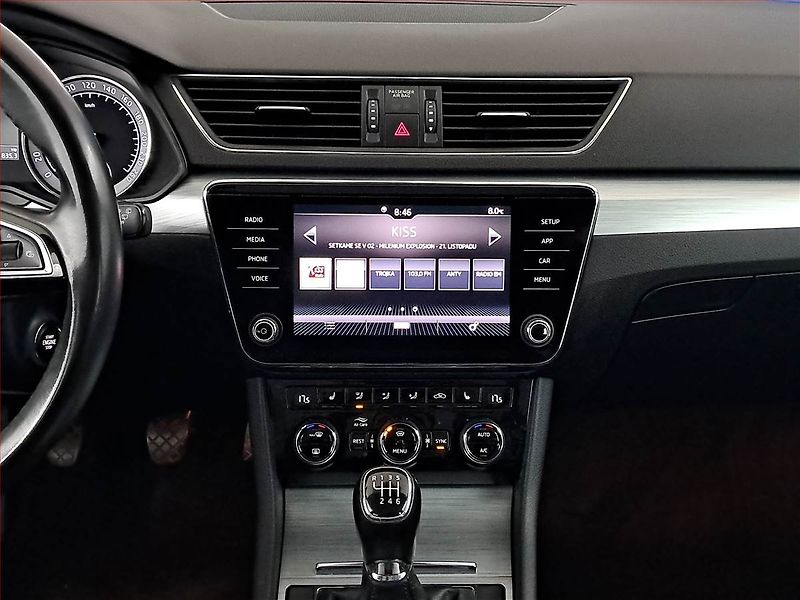 Škoda Superb (2019) 2.0 TDI, Serv.kniha, Tempomat - fotka 12 z 19