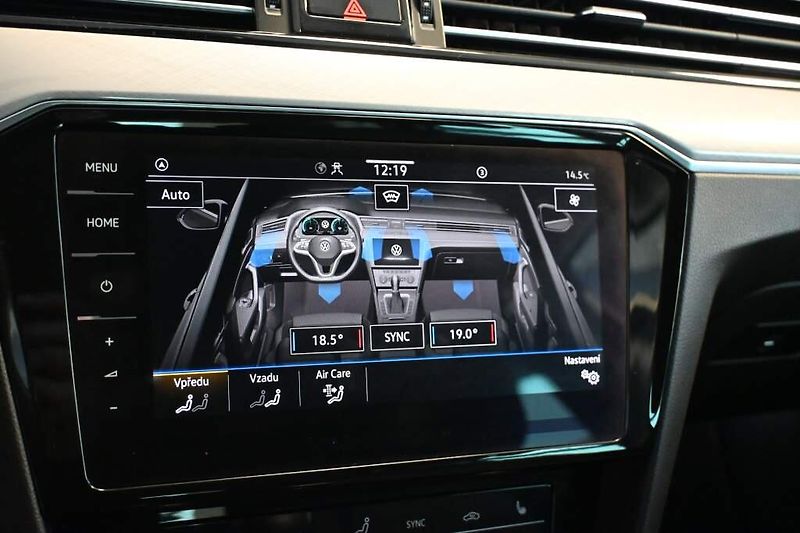 Volkswagen Passat (2023) 2.0 LED ACC VIRTUAL Tažné kame - fotka 20 z 38