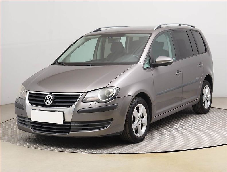 Volkswagen Touran (2009) 2.0 TDI, nová STK, Tažné - fotka 2 z 18