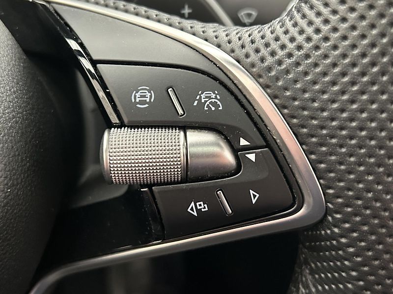 Škoda Kamiq 1.5 TSI Monte Carlo - fotka 20 z 29