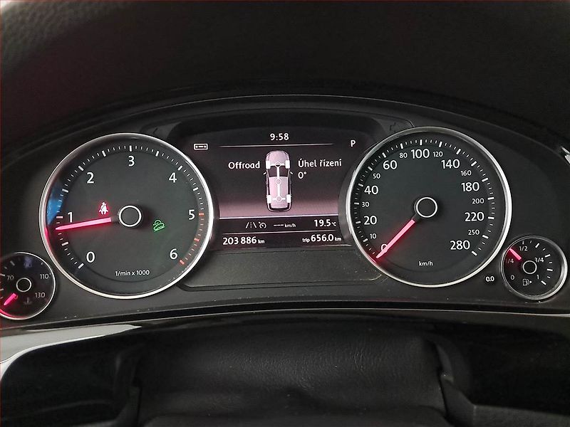 Volkswagen Touareg (2016) R-Line 3.0 TDI, 4X4, Automat - fotka 11 z 14