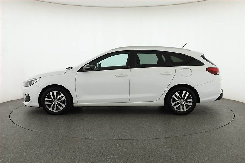 Hyundai i30 (2018) 1.4 T-GDI, ČR,1.maj - fotka 3 z 18