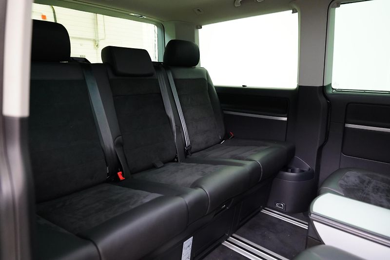 Volkswagen Multivan - fotka 26 z 27