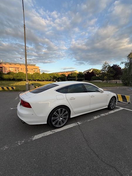 Audi A7 (2012) Max výbava, S-line,Nová STK - fotka 5 z 26
