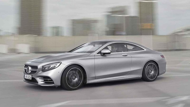 Mercedes-Benz třídy S Kabriolet.