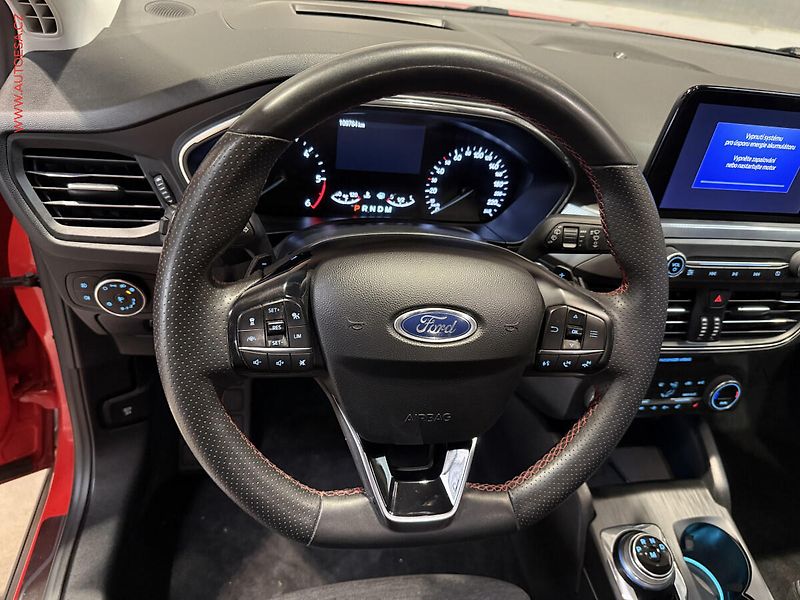 Ford Focus (2019) 1.5TDCi, Active, AT, LED - fotka 16 z 27