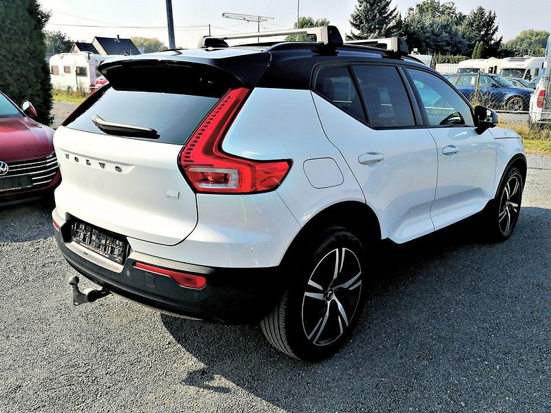 Volvo XC40 (2020) 1.5 T5 PHEV R-DESIGN 192kW - fotka 4 z 41