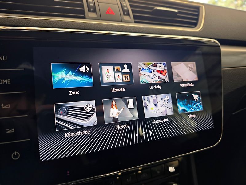 Škoda Superb iV 1.4 TSi Style Plug-in 160kW - fotka 28 z 50