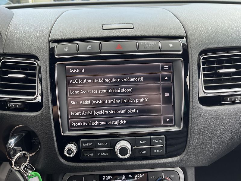 Volkswagen Touareg (2018) 3.0TDi V6 193kW R-line 4MOTTIO - fotka 19 z 24