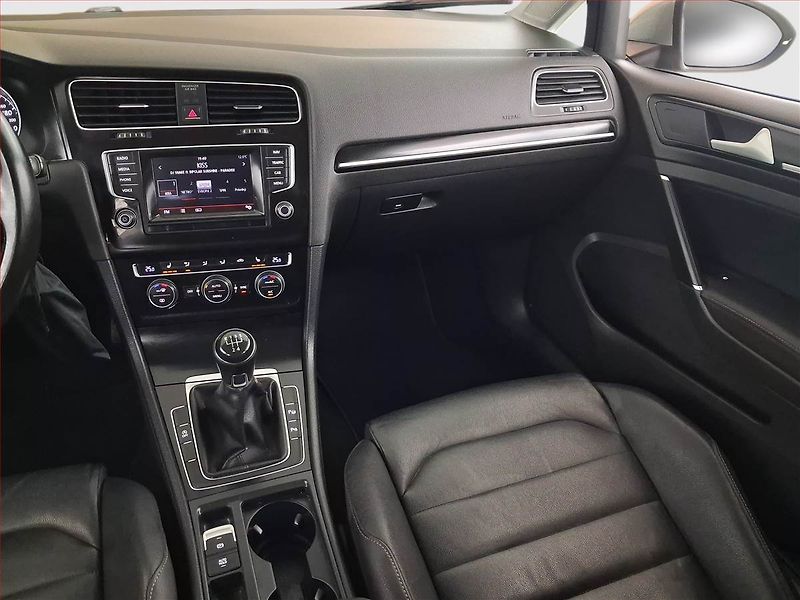 Volkswagen Golf (2014) Highline 1.6 TDI, Navi - fotka 8 z 15