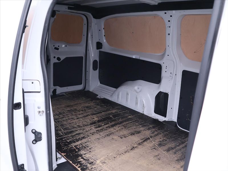 Toyota ProAce 2,0 D-4D 140k CZ Active L2 DPH - fotka 12 z 30