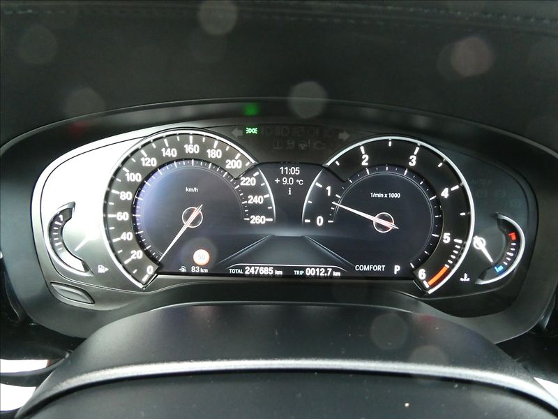 BMW Řada 5 3,0 540d xDrive 235kW MPaket,D - fotka 36 z 50